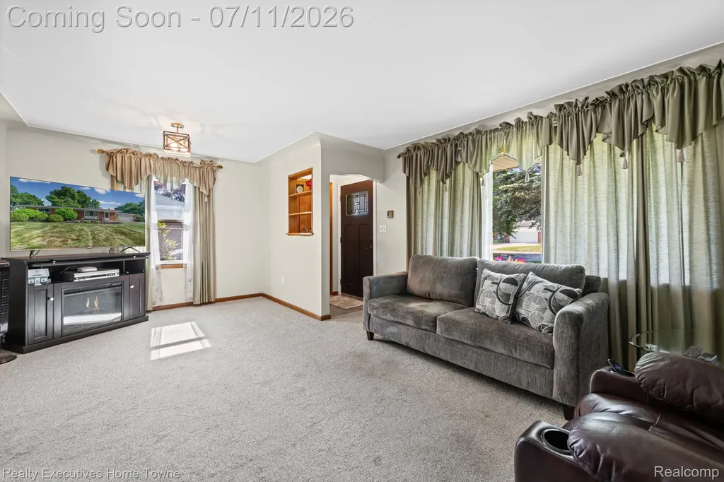 5615 Althea Street Shelby Charter Township MI 48316
