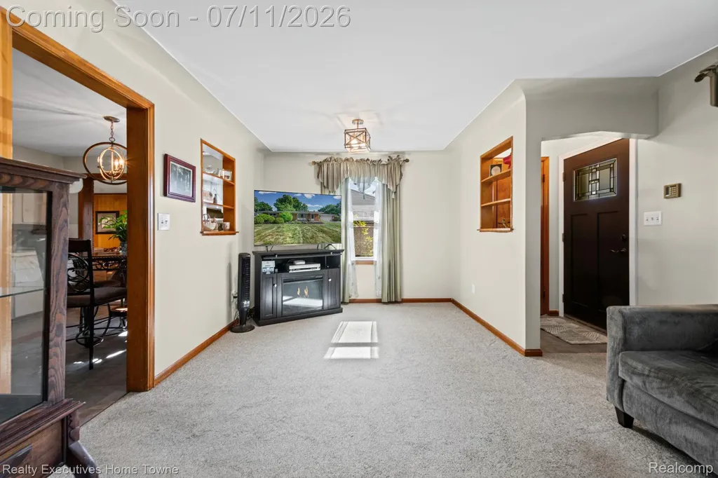 5615 Althea Street Shelby Charter Township MI 48316
