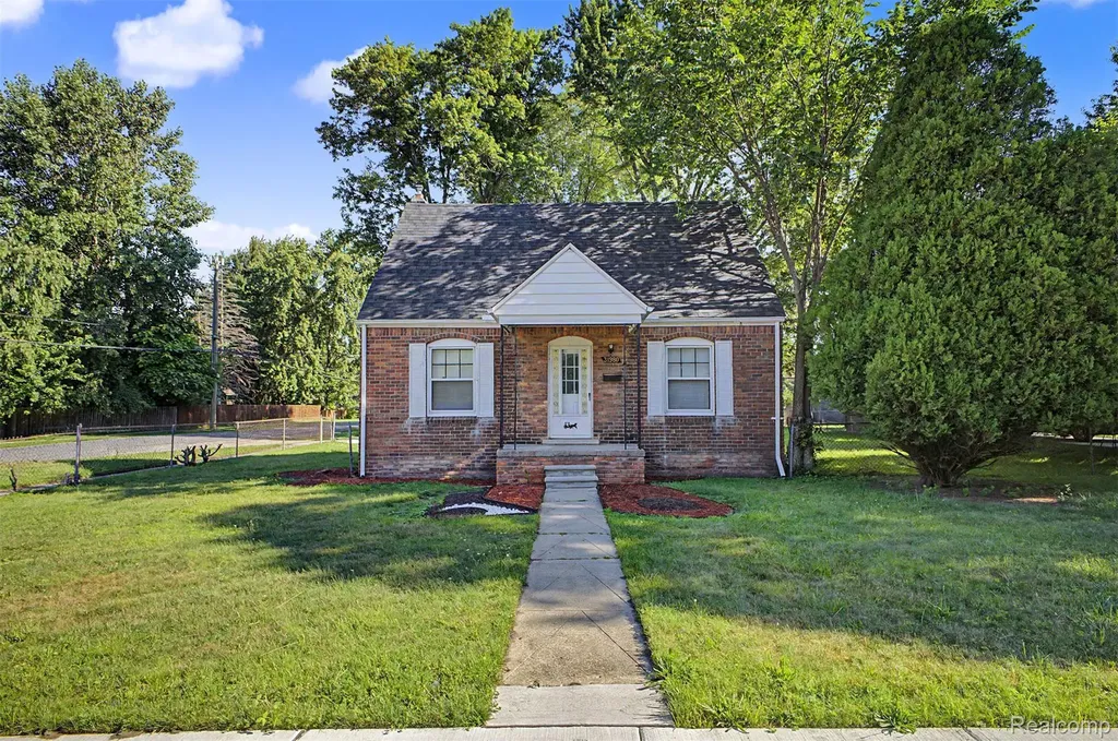 31980 Alvin Street Garden City City MI 48135