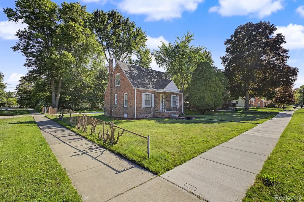 31980 Alvin Street Garden City City MI 48135