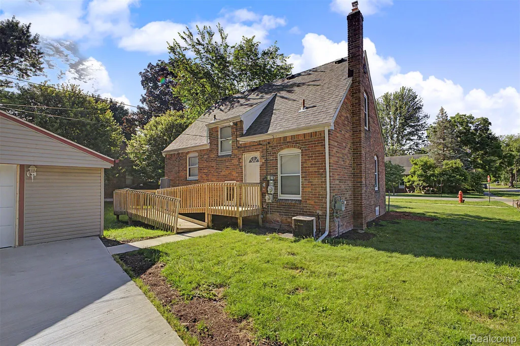 31980 Alvin Street Garden City City MI 48135