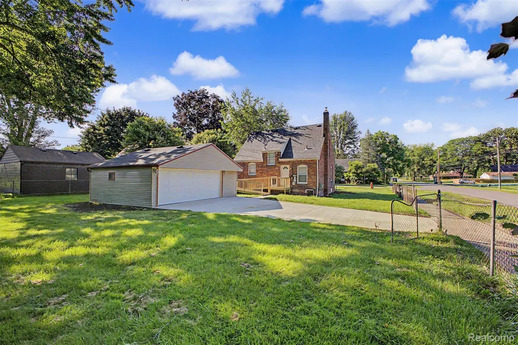 31980 Alvin Street Garden City City MI 48135