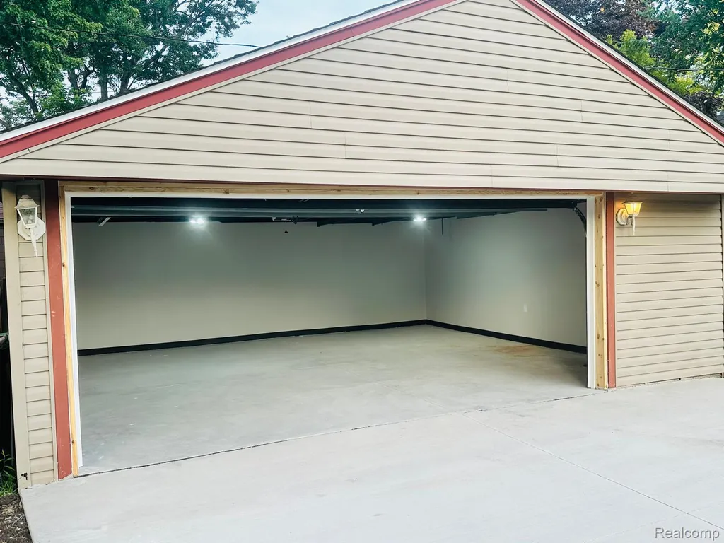 31980 Alvin Street Garden City City MI 48135