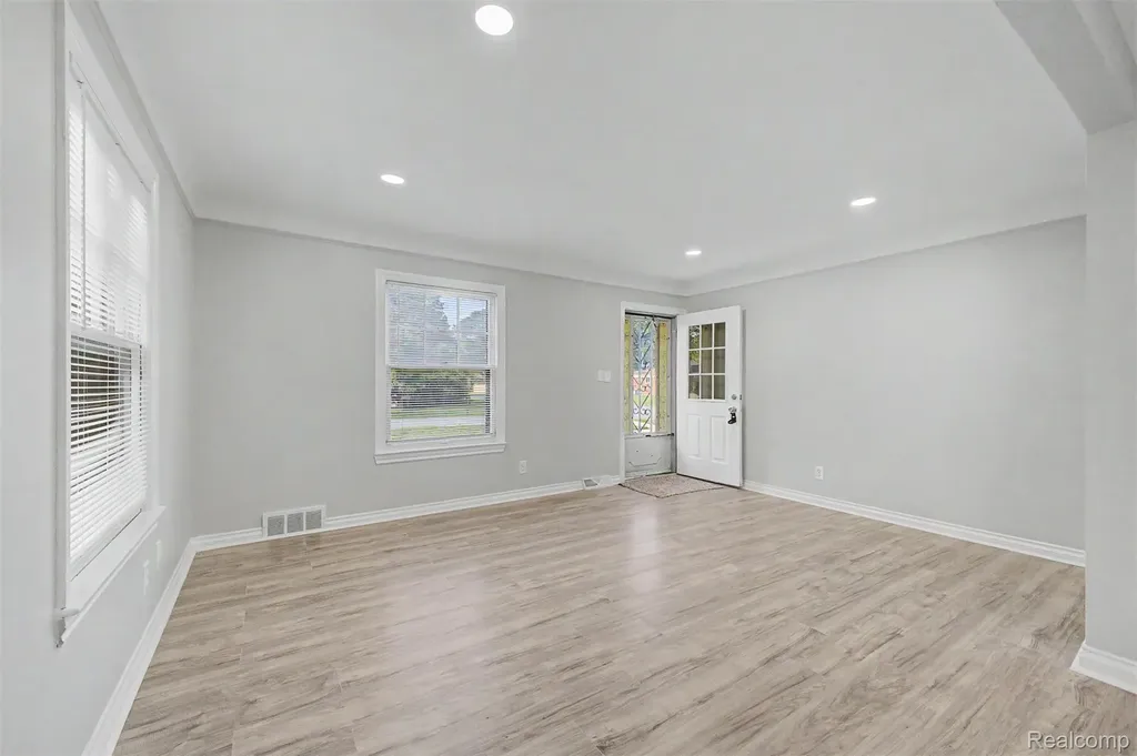 31980 Alvin Street Garden City City MI 48135