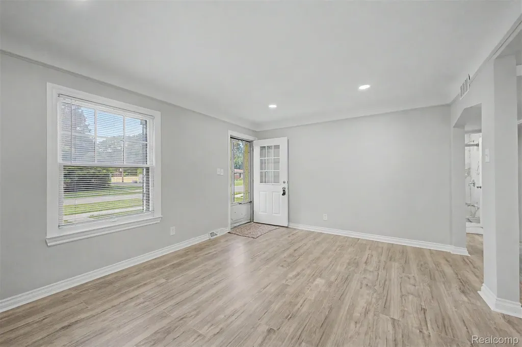 31980 Alvin Street Garden City City MI 48135