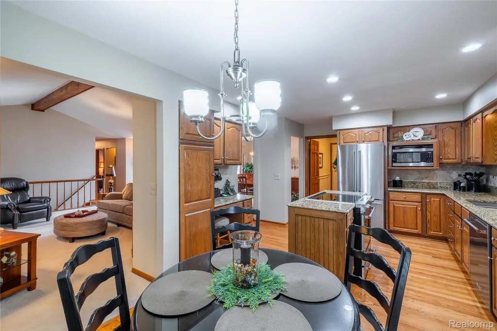 1109 S Lake Valley Drive Fenton Charter Township MI 48430