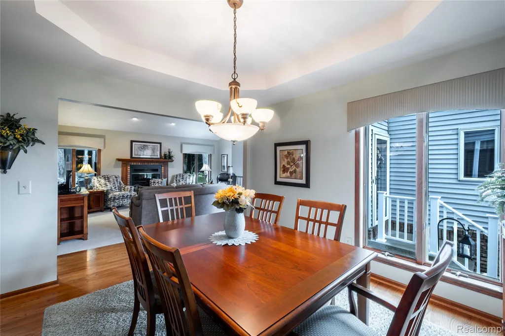 1109 S Lake Valley Drive Fenton Charter Township MI 48430