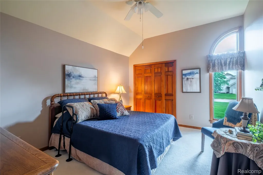 1109 S Lake Valley Drive Fenton Charter Township MI 48430