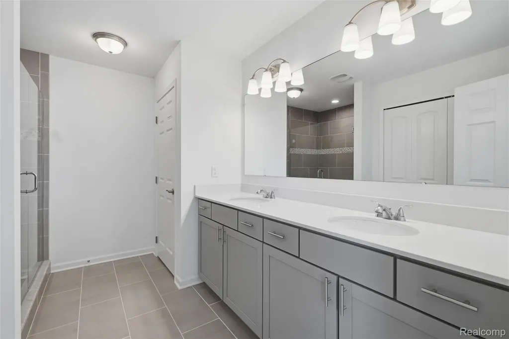 20633 Gidran Drive Lyon Charter Township MI 48178