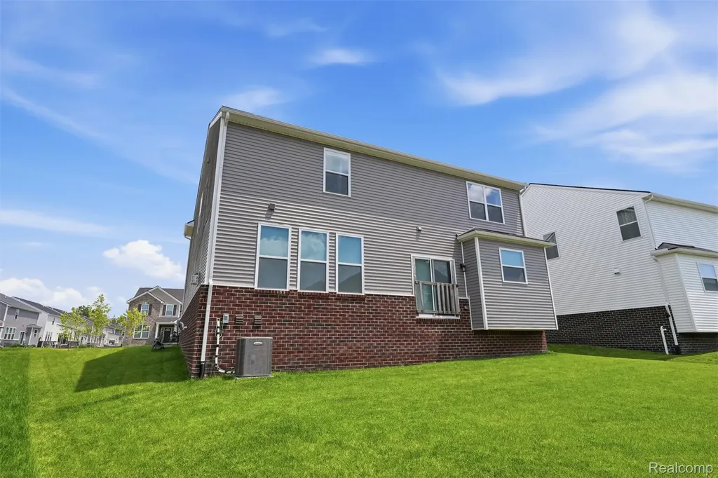 20633 Gidran Drive Lyon Charter Township MI 48178