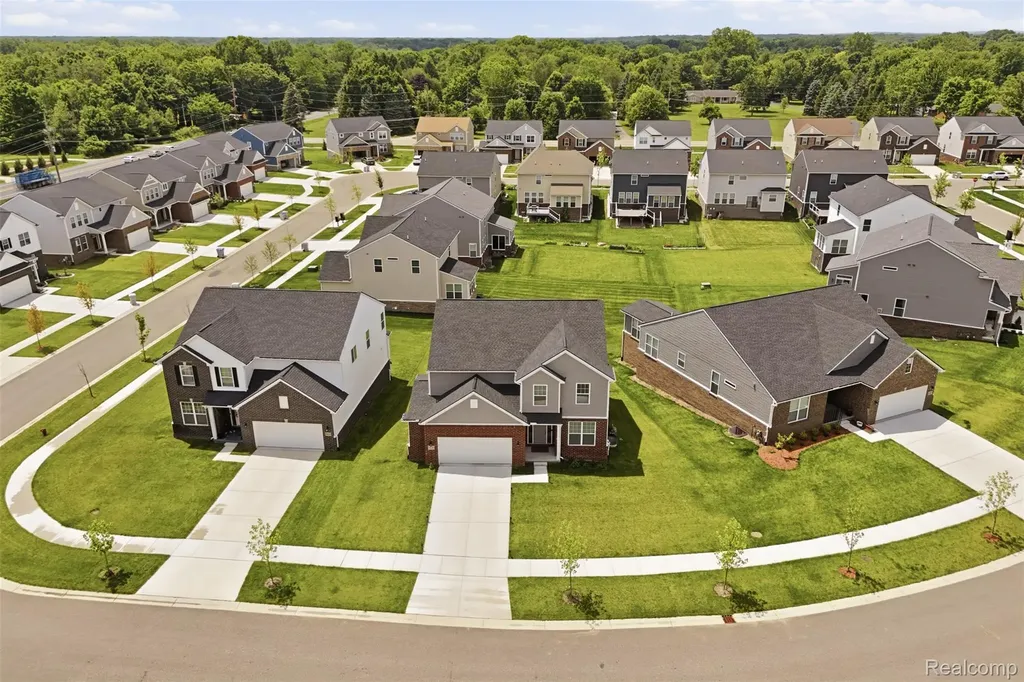 20633 Gidran Drive Lyon Charter Township MI 48178