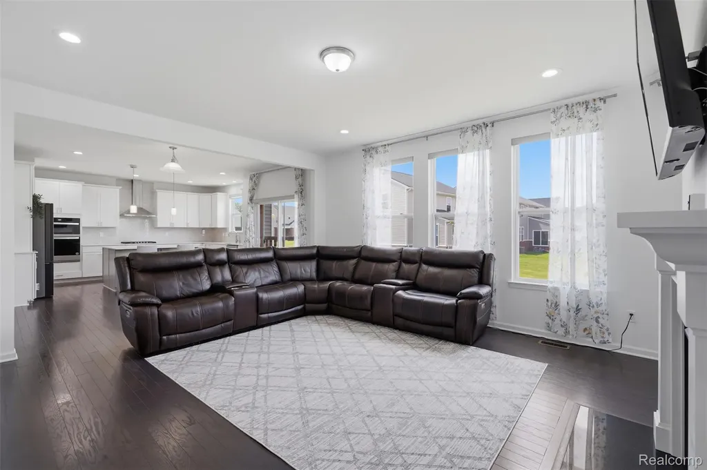 20633 Gidran Drive Lyon Charter Township MI 48178