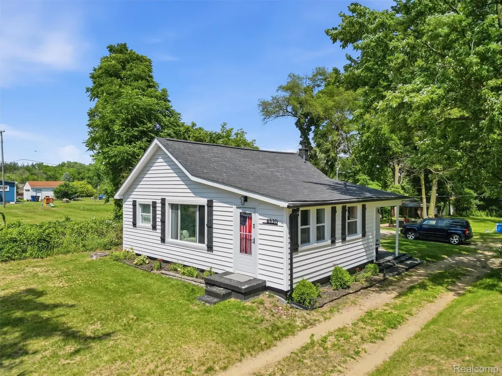 6520 N Hix Road Westland City MI 48185