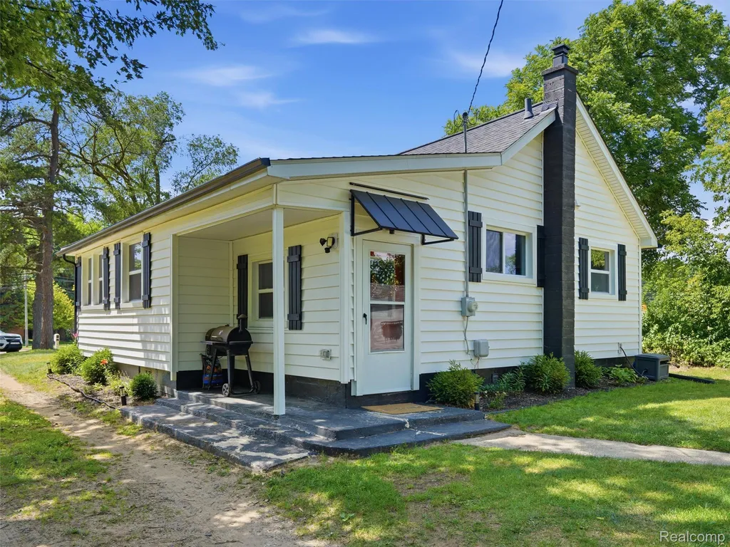 6520 N Hix Road Westland City MI 48185