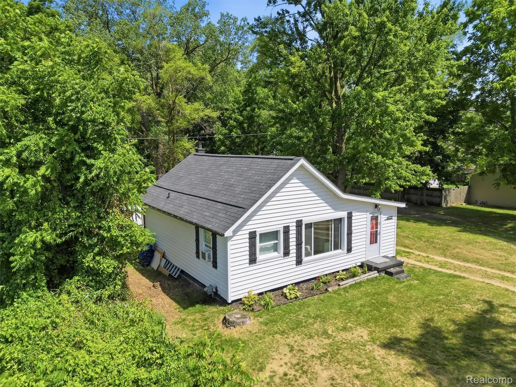 6520 N Hix Road Westland City MI 48185