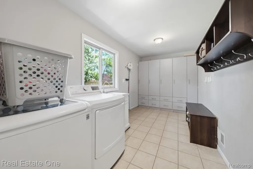 10947 Arbour Drive Brighton Township MI 48114