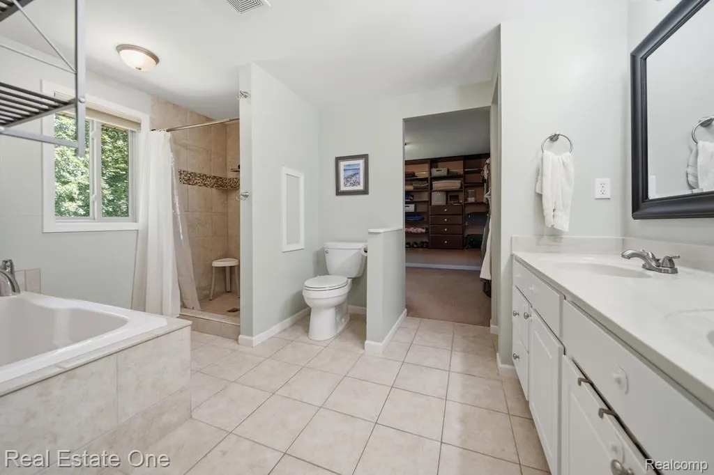 10947 Arbour Drive Brighton Township MI 48114