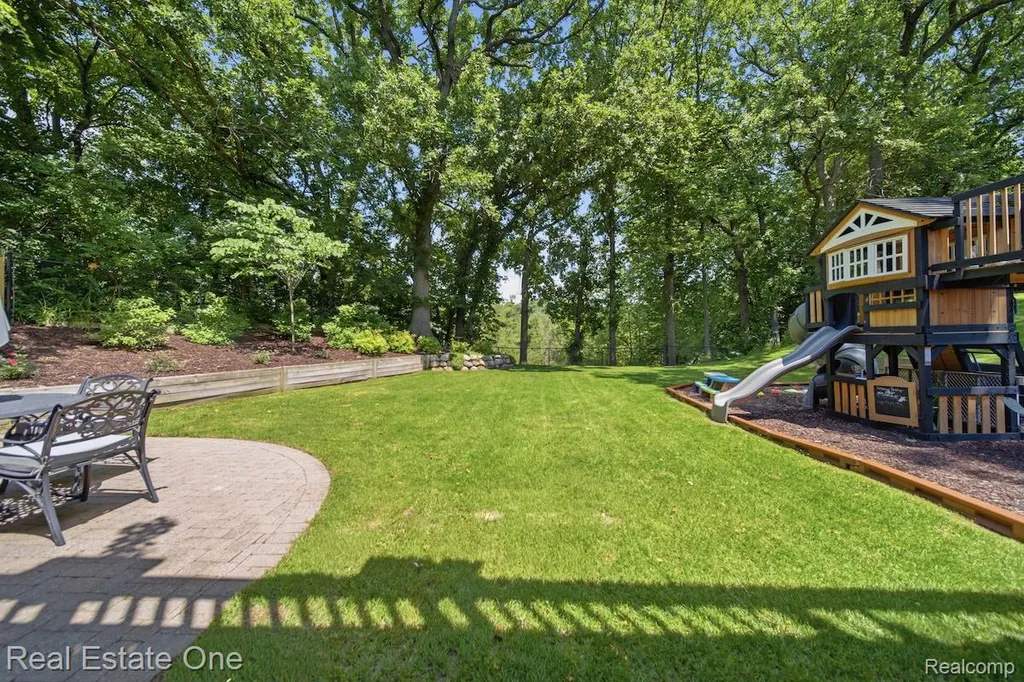 10947 Arbour Drive Brighton Township MI 48114