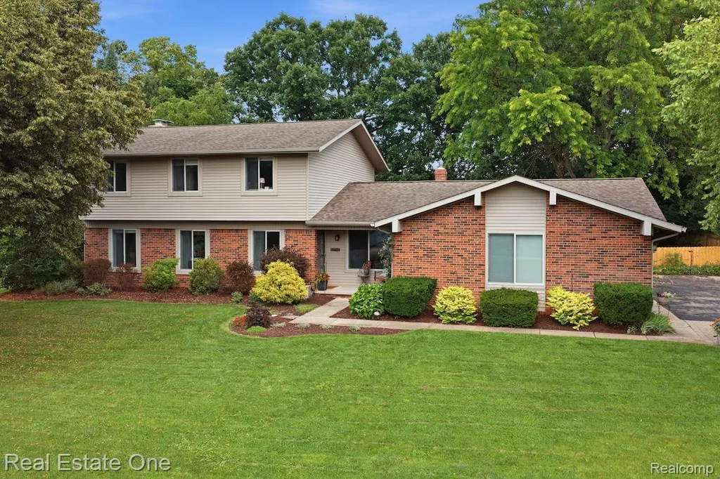 10947 Arbour Drive Brighton Township MI 48114