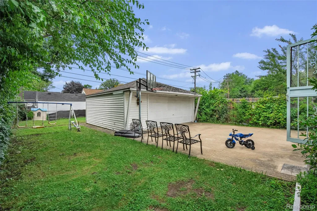 4516 Fleming Street Dearborn Heights City MI 48125