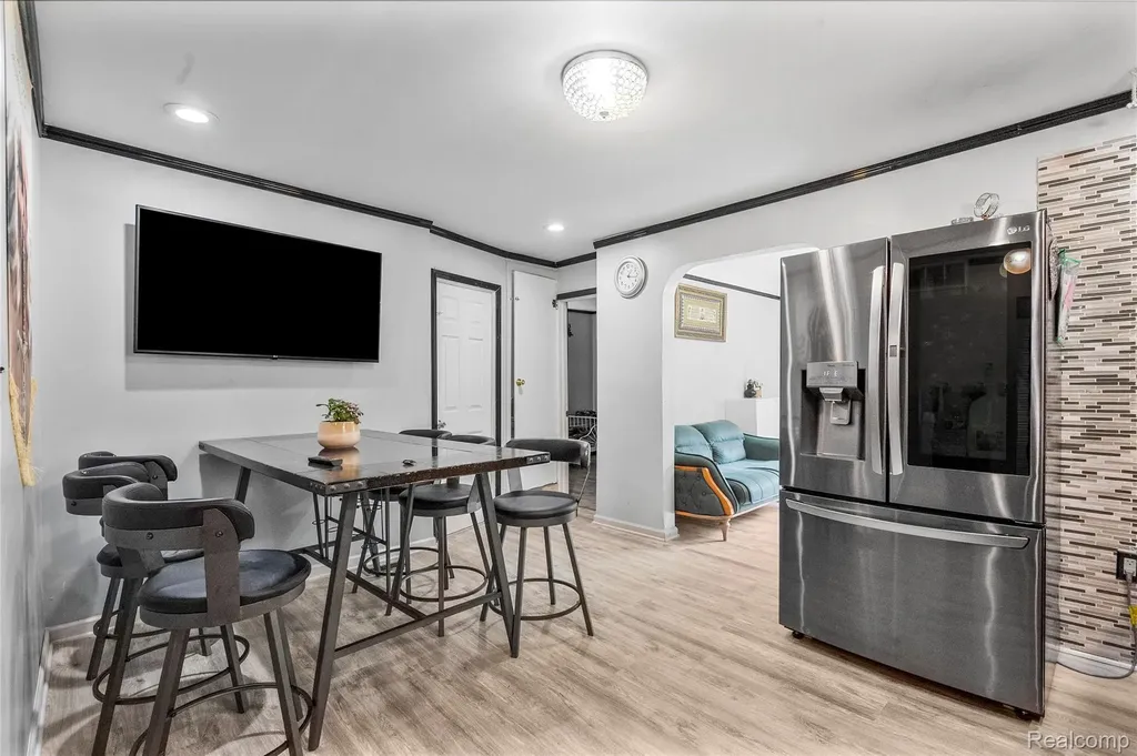 4516 Fleming Street Dearborn Heights City MI 48125