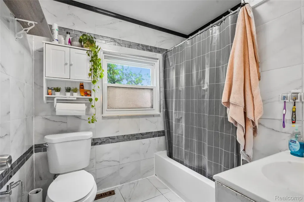 4516 Fleming Street Dearborn Heights City MI 48125