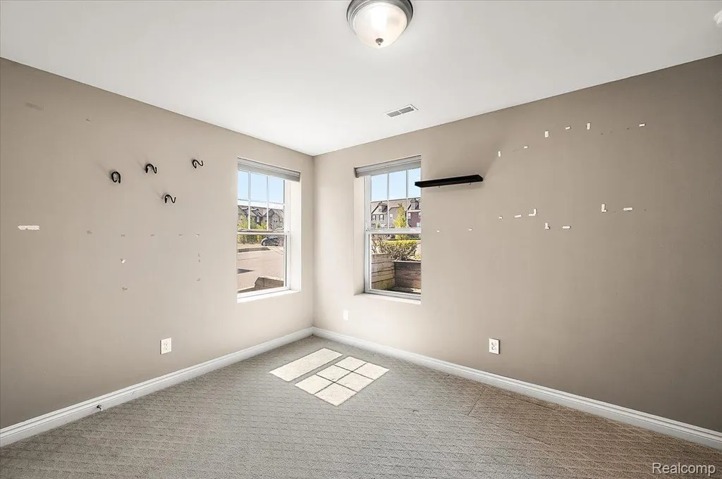 2877 Hartwick Drive Rochester Hills City MI 48307