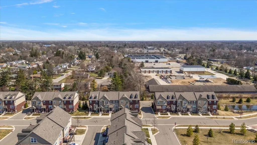 2877 Hartwick Drive Rochester Hills City MI 48307