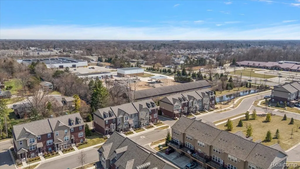 2877 Hartwick Drive Rochester Hills City MI 48307