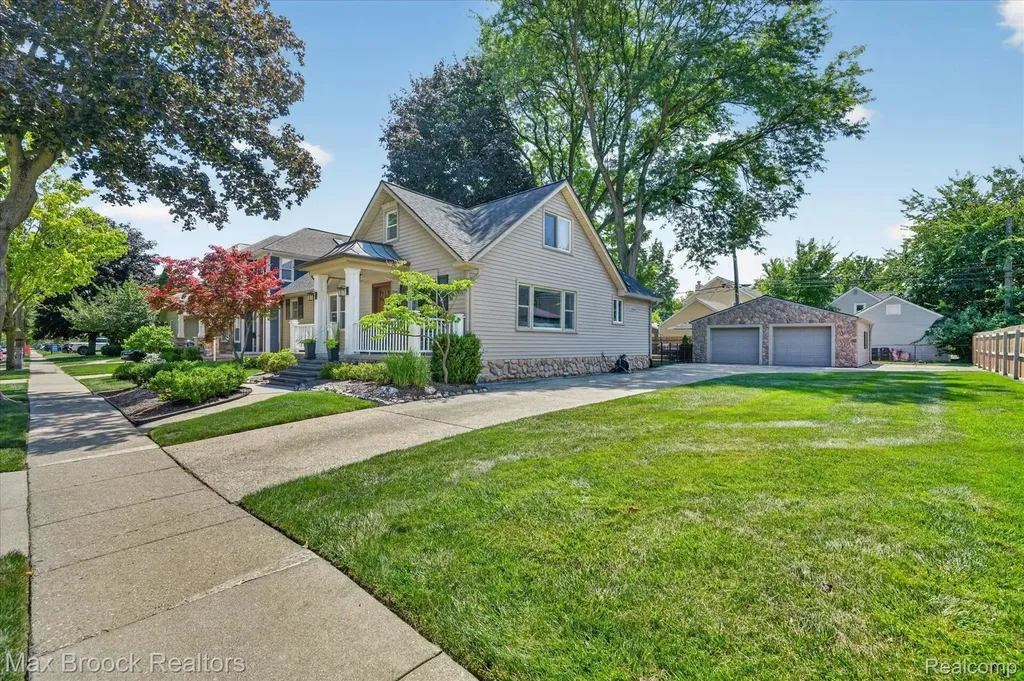 1320 Cole Street Birmingham City MI 48009