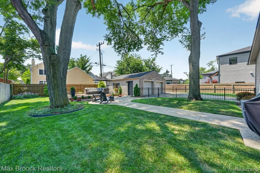 1320 Cole Street Birmingham City MI 48009