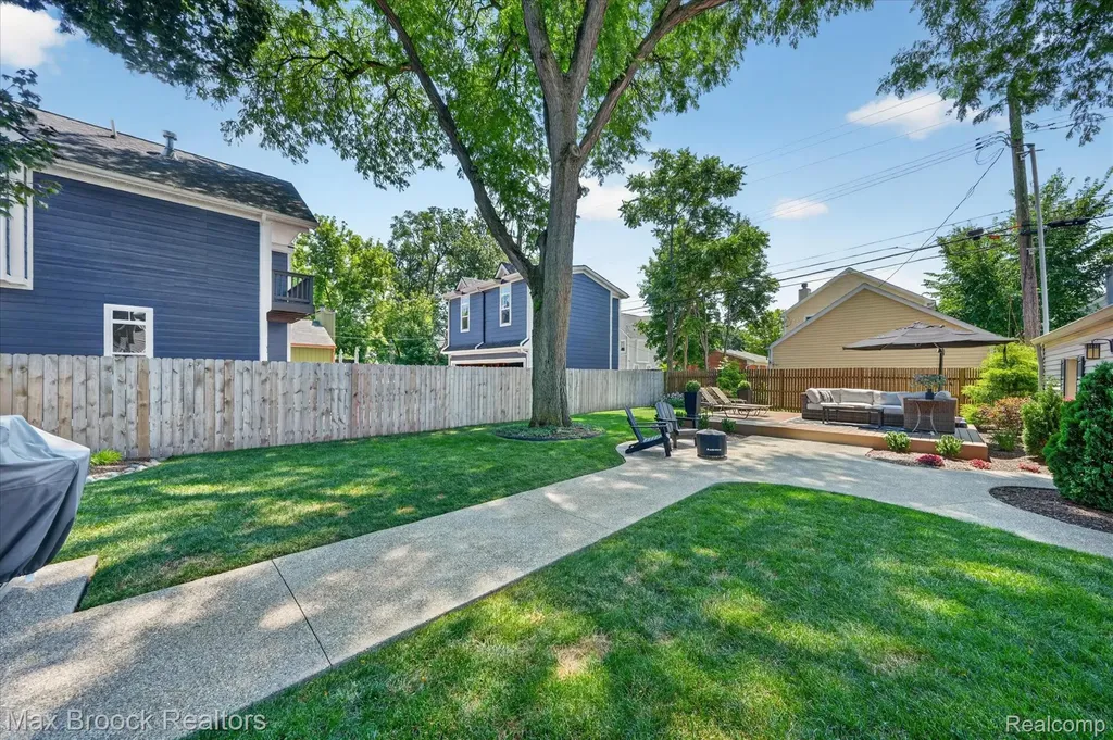 1320 Cole Street Birmingham City MI 48009