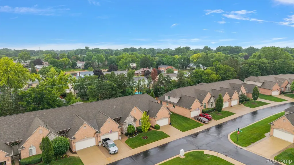 2681 Kentwood Drive Shelby Charter Township MI 48316
