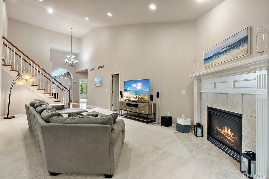 2681 Kentwood Drive Shelby Charter Township MI 48316