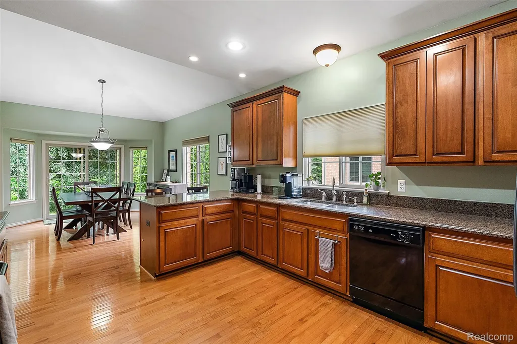 2681 Kentwood Drive Shelby Charter Township MI 48316