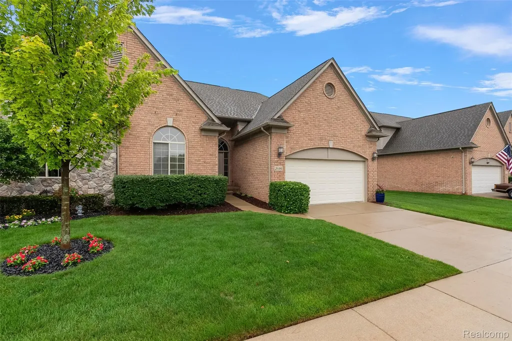 2681 Kentwood Drive Shelby Charter Township MI 48316