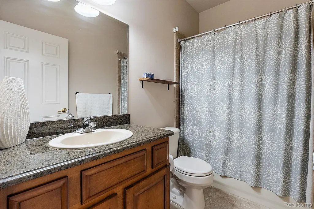 2681 Kentwood Drive Shelby Charter Township MI 48316