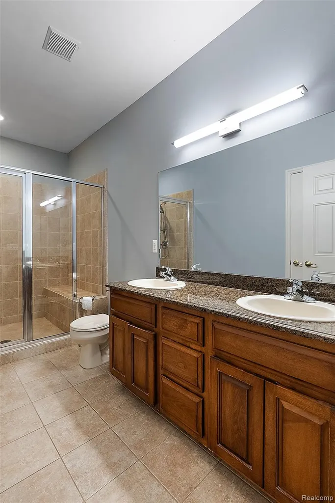 2681 Kentwood Drive Shelby Charter Township MI 48316