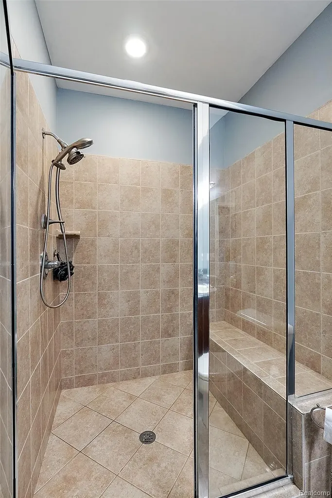 2681 Kentwood Drive Shelby Charter Township MI 48316