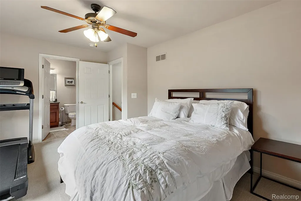 2681 Kentwood Drive Shelby Charter Township MI 48316