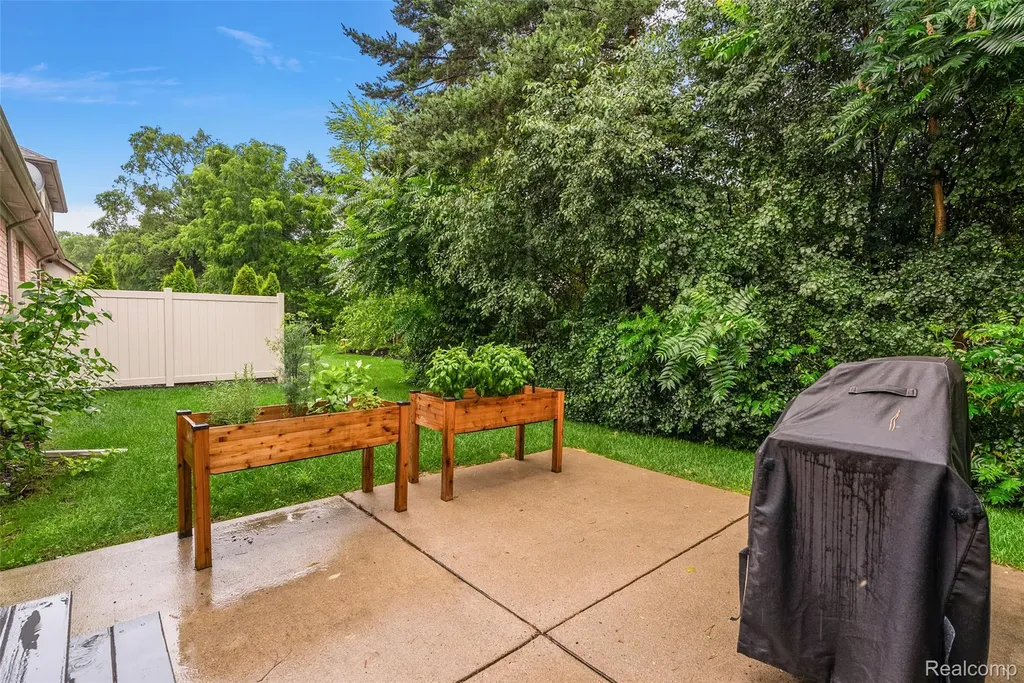 2681 Kentwood Drive Shelby Charter Township MI 48316