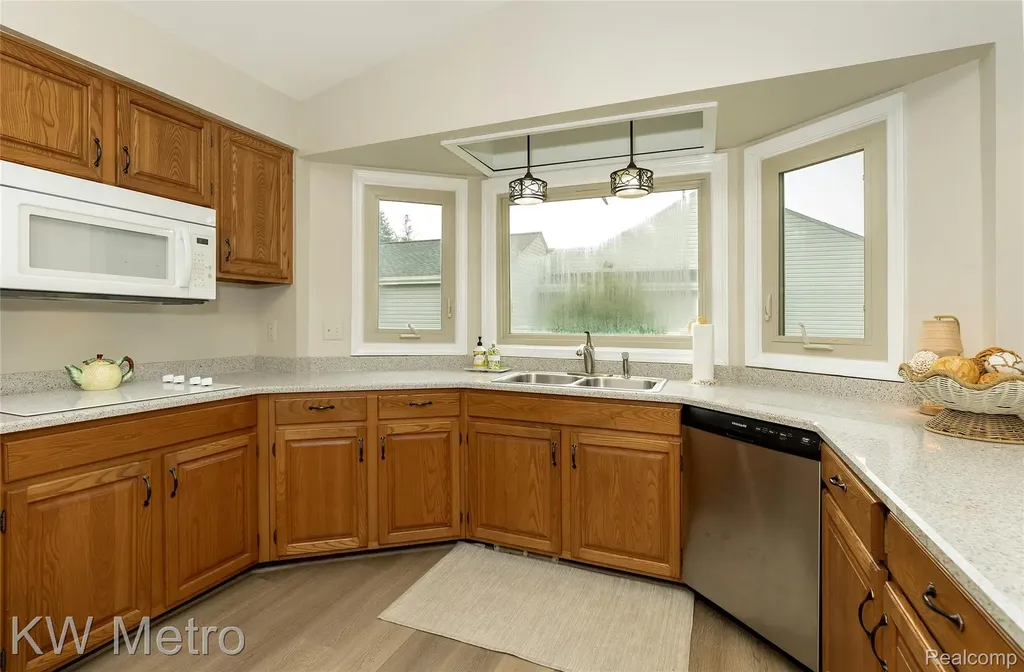 2154 Warrington Road Rochester Hills City MI 48307