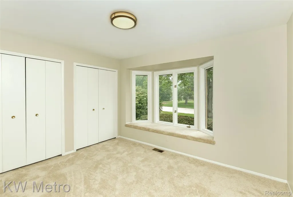 2154 Warrington Road Rochester Hills City MI 48307