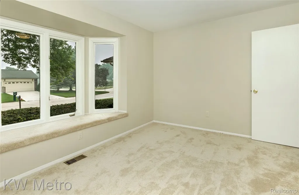 2154 Warrington Road Rochester Hills City MI 48307