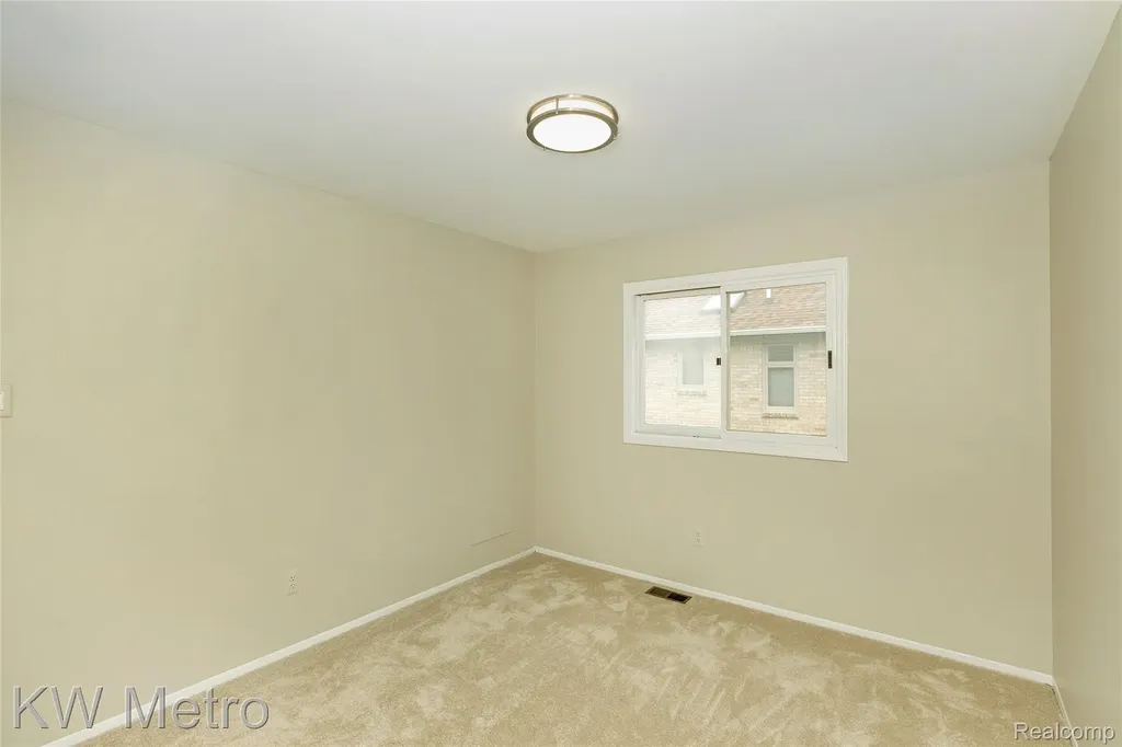 2154 Warrington Road Rochester Hills City MI 48307