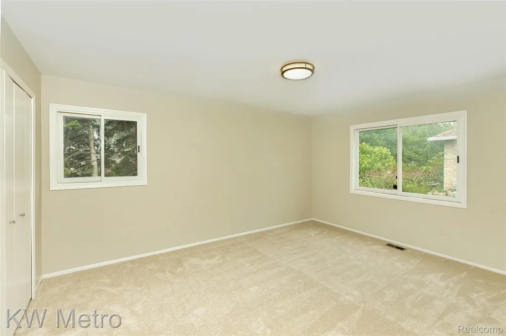2154 Warrington Road Rochester Hills City MI 48307