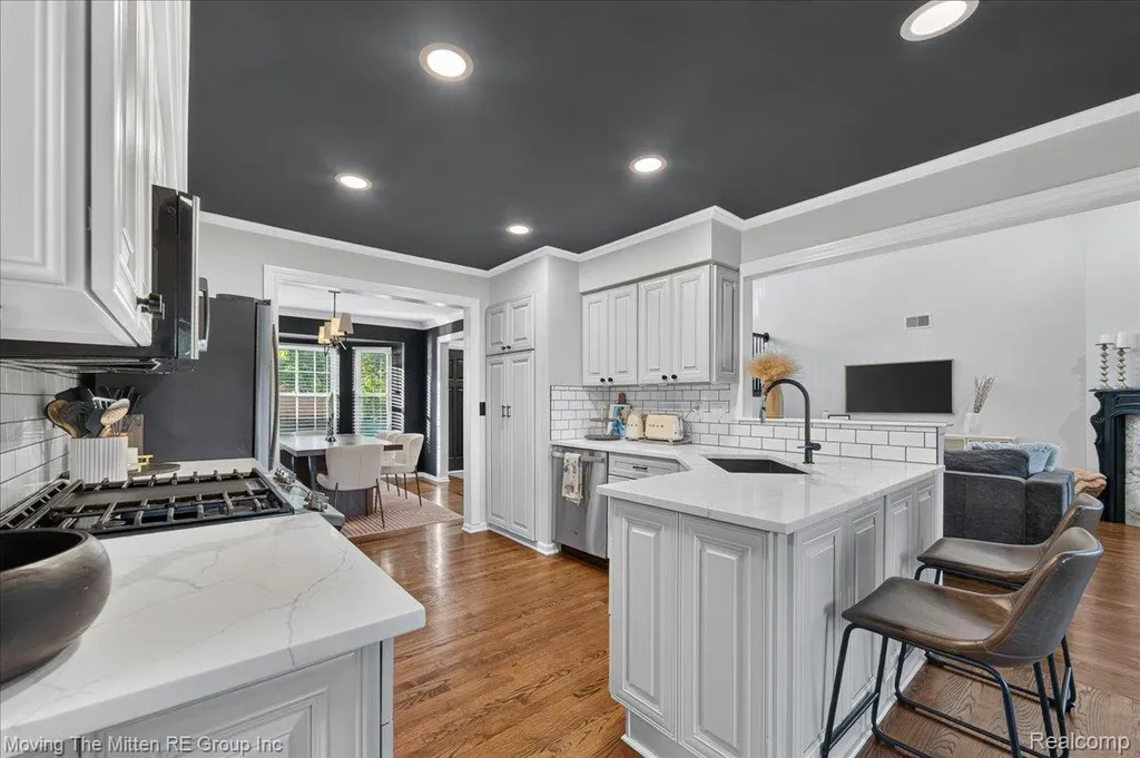 41575 Pheasant Creek Drive Canton Charter Township MI 48188