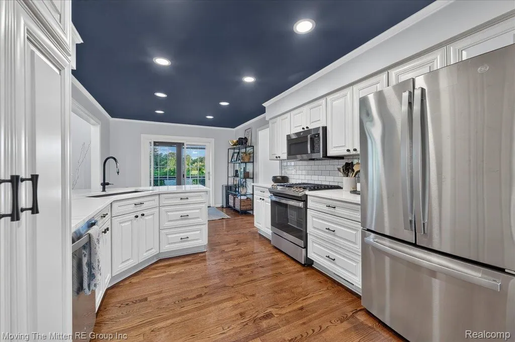 41575 Pheasant Creek Drive Canton Charter Township MI 48188