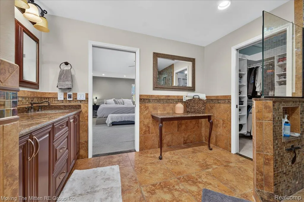 41575 Pheasant Creek Drive Canton Charter Township MI 48188
