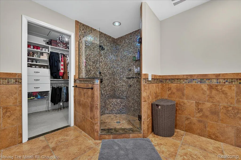 41575 Pheasant Creek Drive Canton Charter Township MI 48188